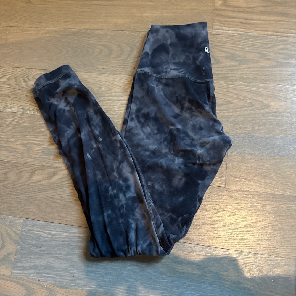 Lululemon grey and black leggings